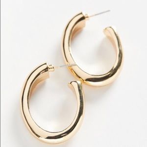 CHUNKY GOLD HOOPS
